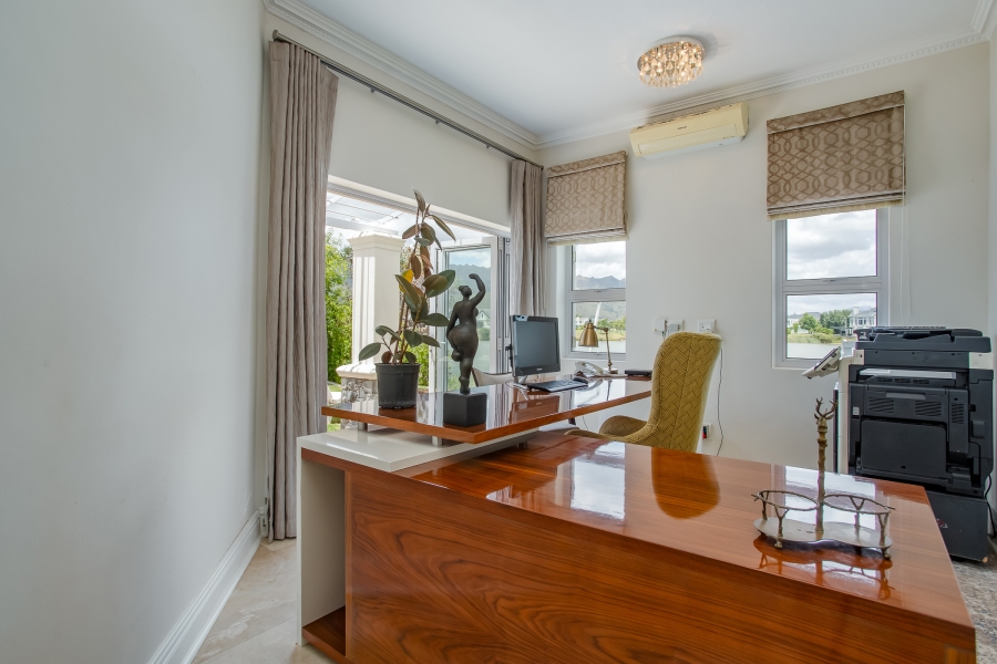 5 Bedroom Property for Sale in Val De Vie Estate Western Cape